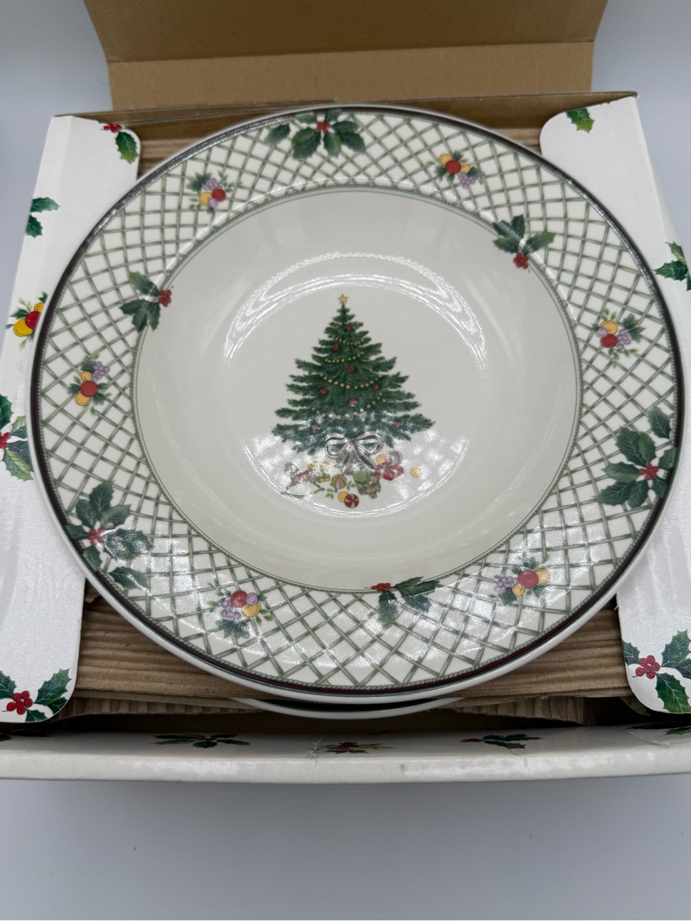 Mikasa “Christmas Story” Holiday Christmas Tree Soup/Cereal Bowl